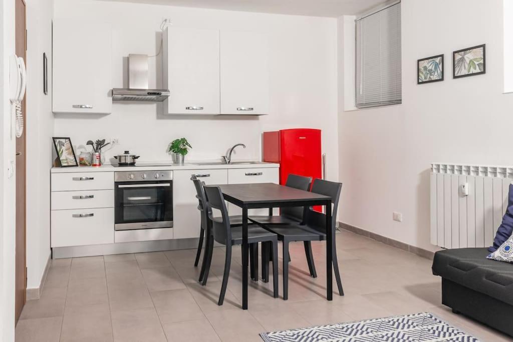 Staurenghi Blue Apartment Варезе Екстер'єр фото